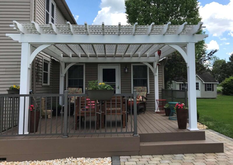 Because of our skills and experience, Atlantic Outdoors is an affordable and reliable choice for your deck ideas and images!