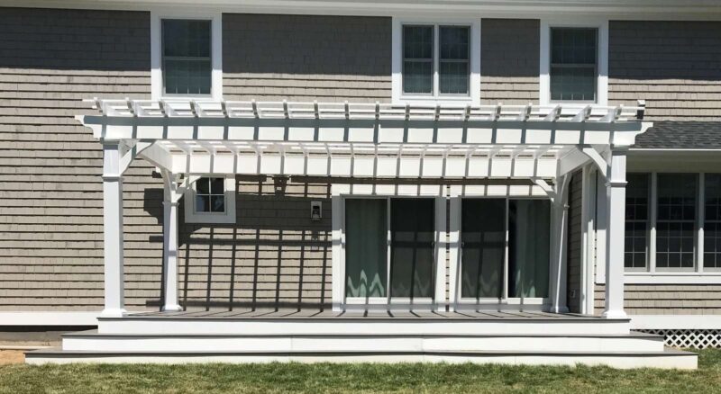 Because of our skills and experience, Atlantic Outdoors is an affordable and reliable choice for your deck ideas and images!