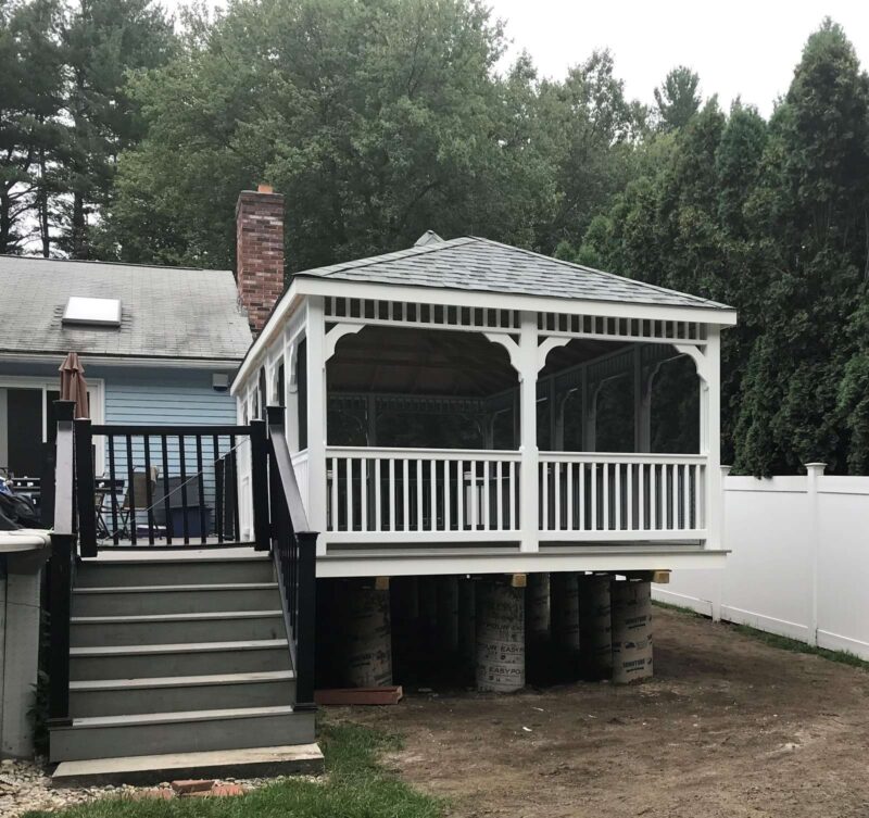 Because of our skills and experience, Atlantic Outdoors is an affordable and reliable choice for your deck ideas and images!
